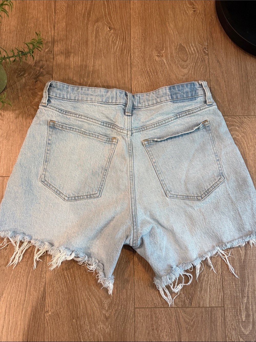 ABERCROMBIE CURVE LOVE THE DAD SHORT HIGH RISE SIZE 10 LIGHT WASH - Picture 5 of 5